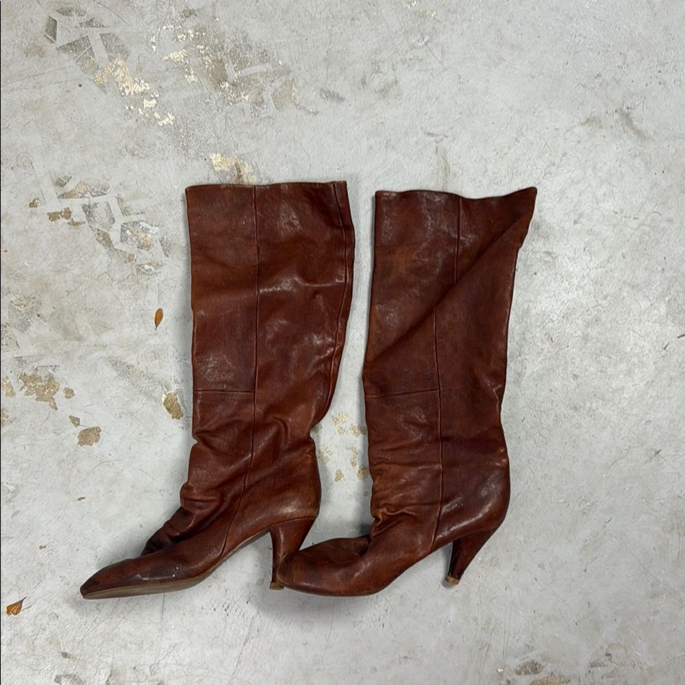 Brown Leather Knee-High Boots - Size 8.5 High Boots - Great Conditon - Low Heel